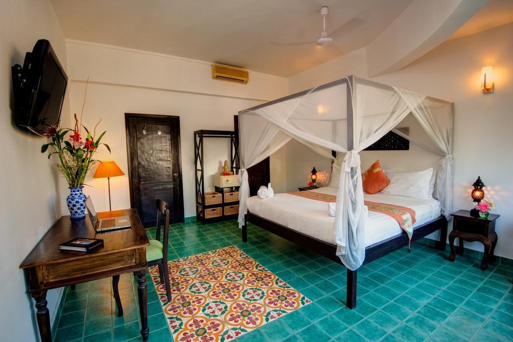 The Willow Boutique Hotel Phnom Penh Esterno foto