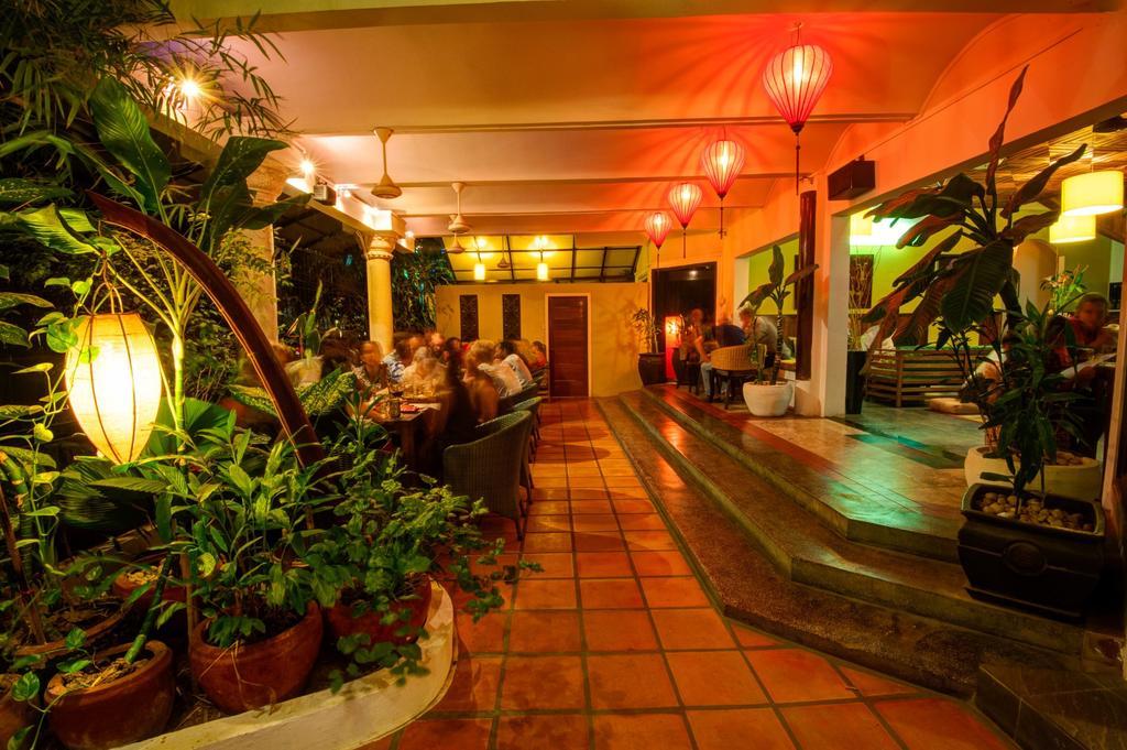 The Willow Boutique Hotel Phnom Penh Esterno foto