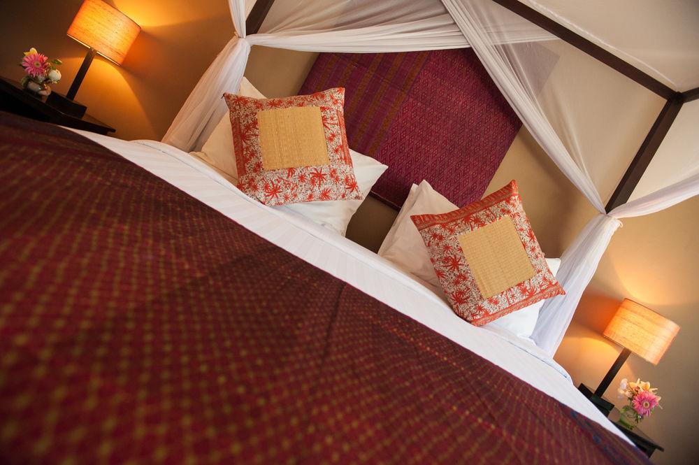 The Willow Boutique Hotel Phnom Penh Esterno foto