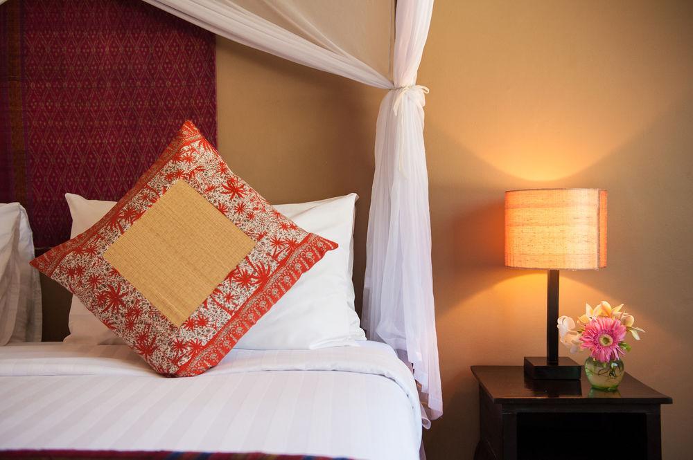 The Willow Boutique Hotel Phnom Penh Esterno foto