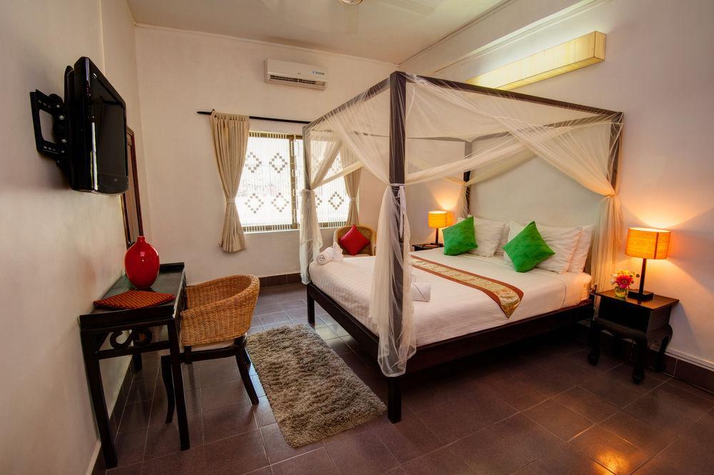The Willow Boutique Hotel Phnom Penh Esterno foto