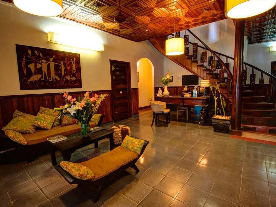 The Willow Boutique Hotel Phnom Penh Esterno foto